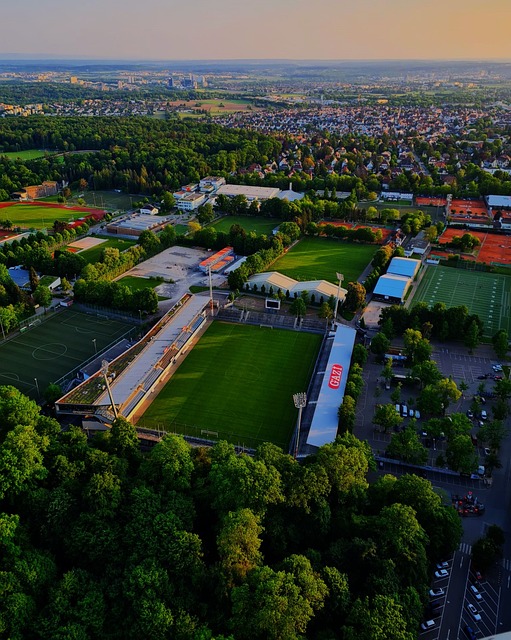 随着信息技 随着信息技